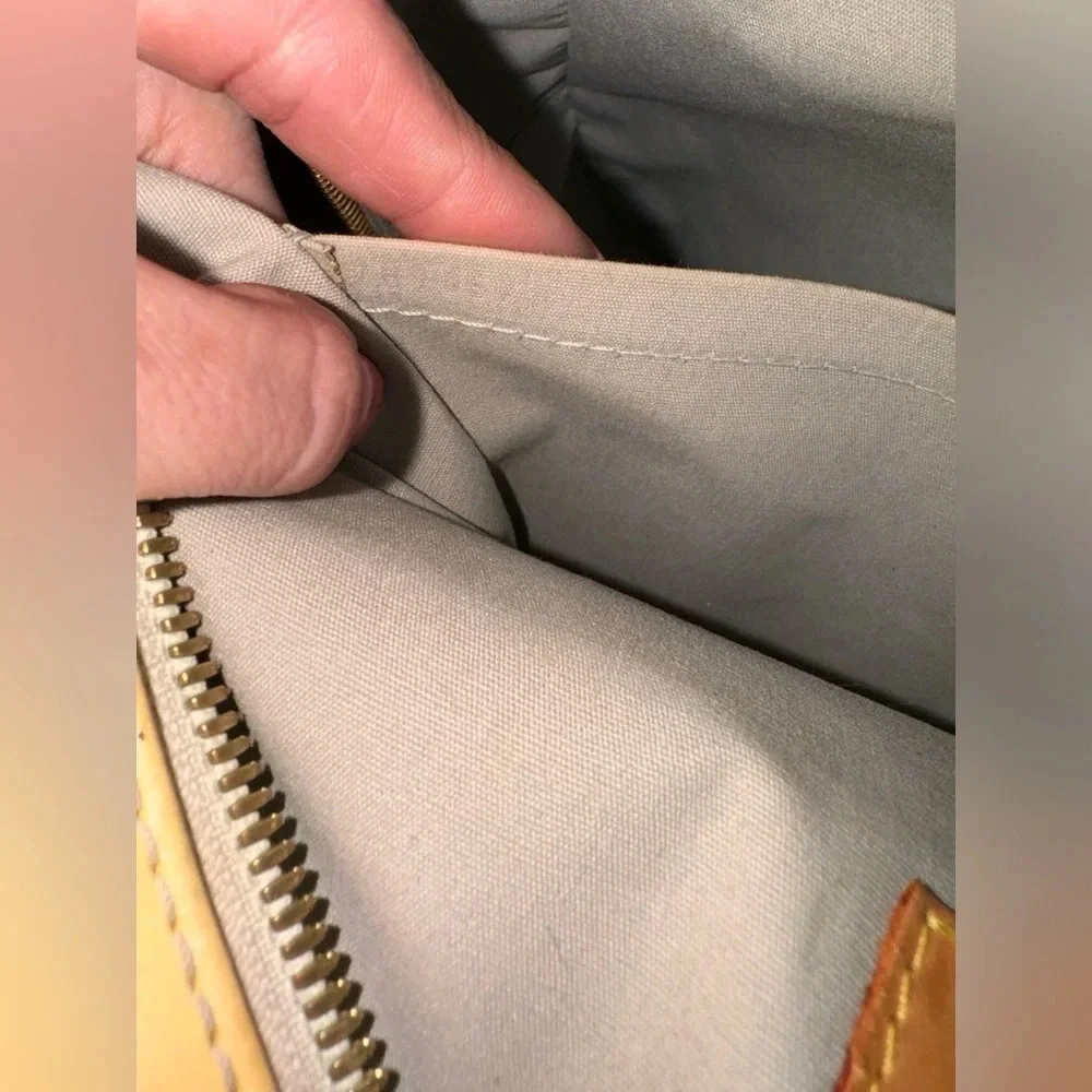 Louis Vuitton Monogram Vernis Summit Drive